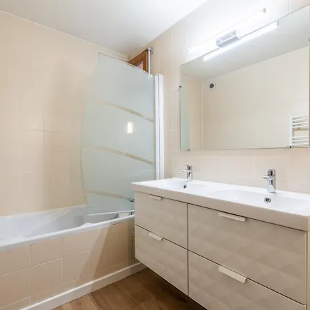 Chalet Spacieux Avec Sauna Et Wifi Aux Gets - Fr-1-671-259